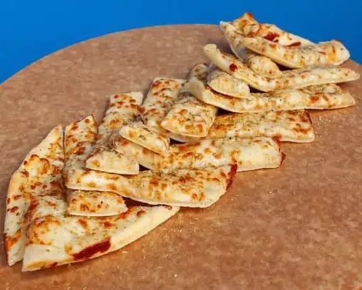 Fresh hand-tossed Indian-style pizza delivery in Southeast Edmonton